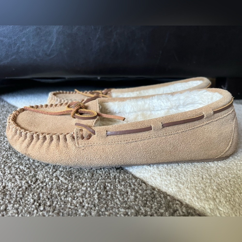 Minnetonka Women Cally Moccasin Slippers - 10M - Picture 4 of 9